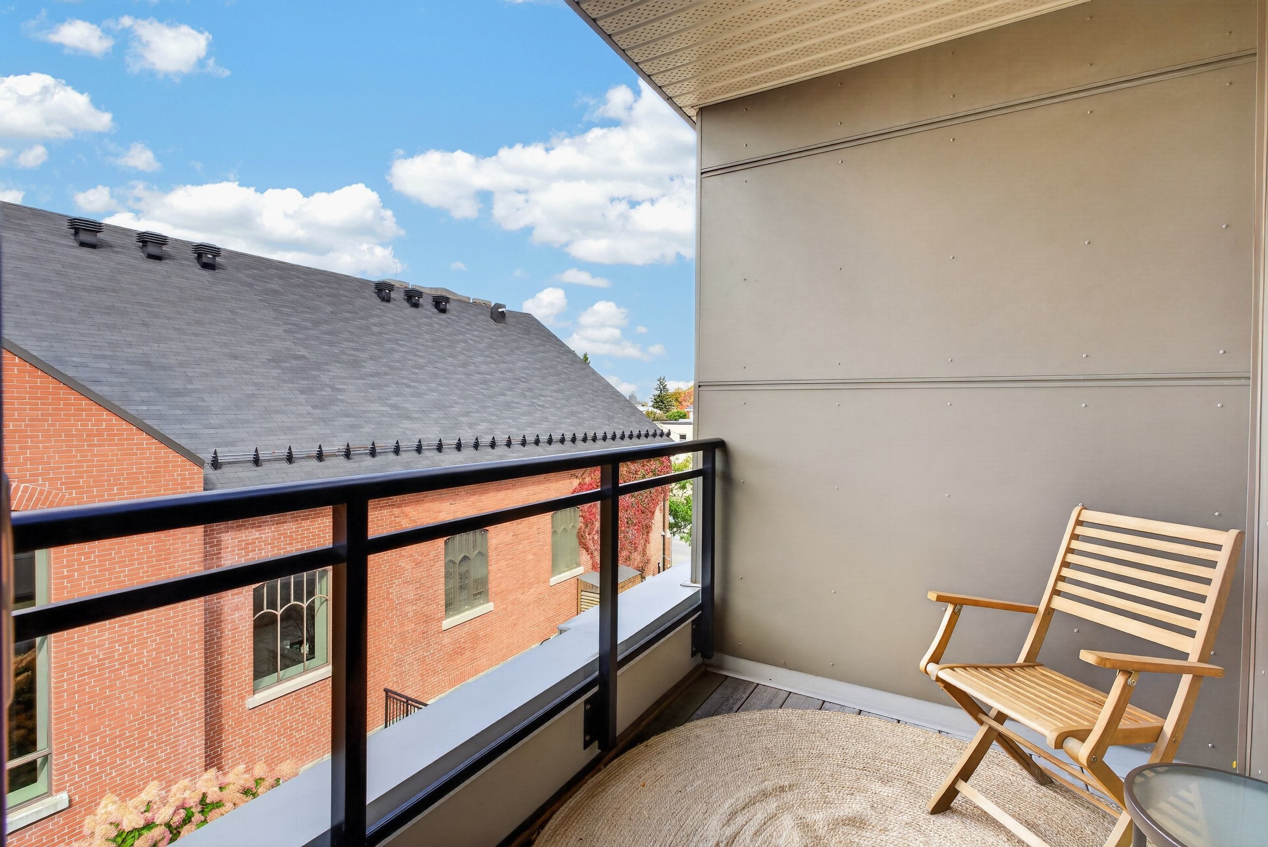 Covered balcony over the courtyard