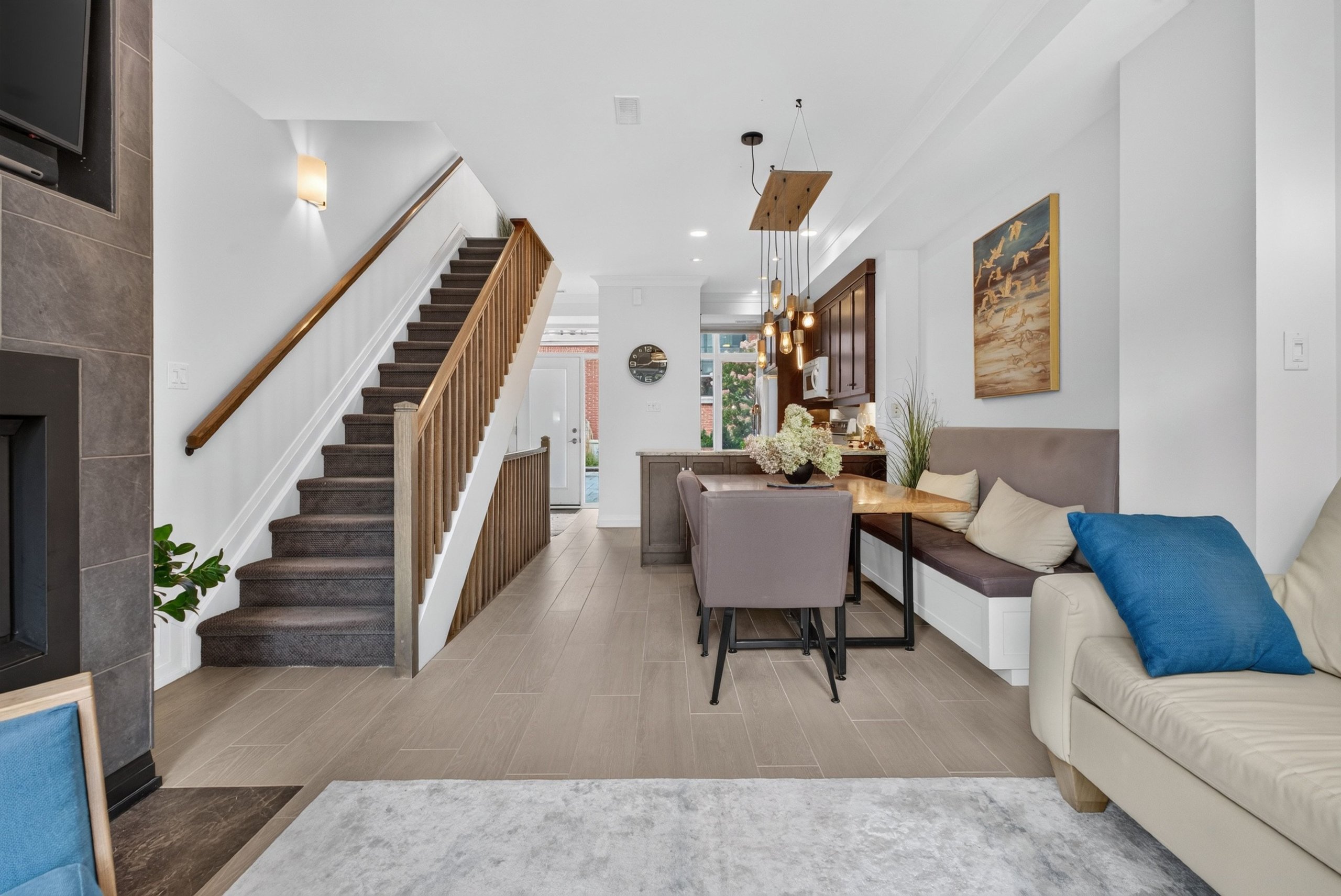 Living and dining area