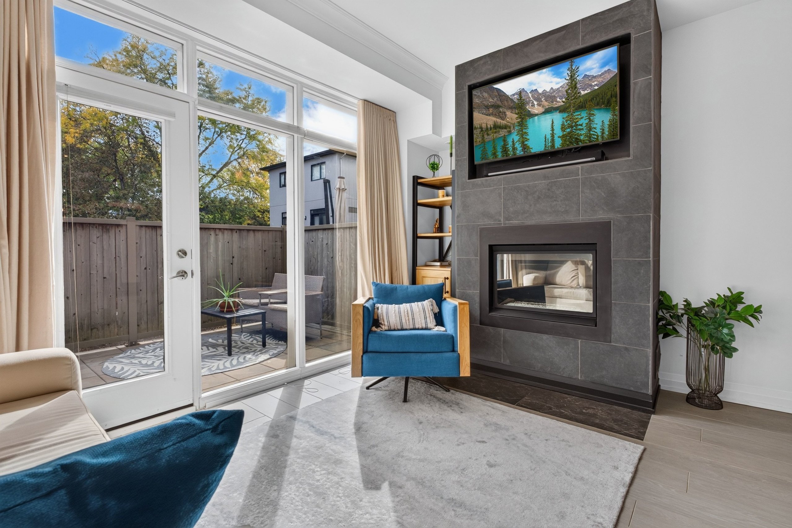 Living room with gas fireplace